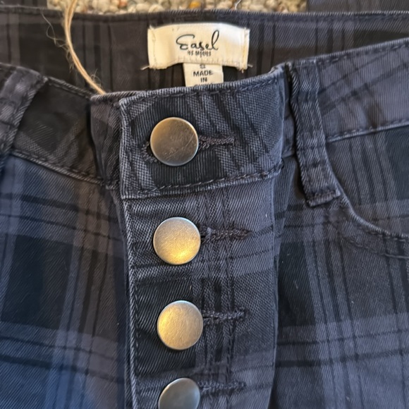 New Easel Plaid distressed Pant - Picture 2 of 6